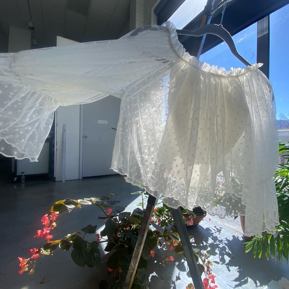 See through Dotted blouse - Picture 2 of 5